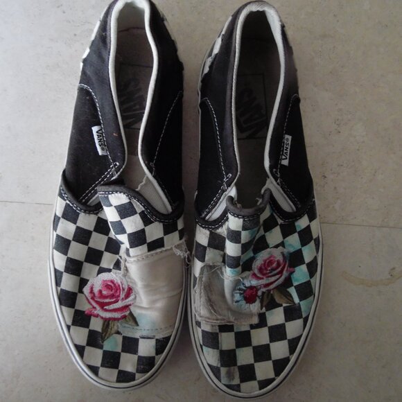 VANS womens size 8.5 but they are stained sorry - Picture 9 of 9